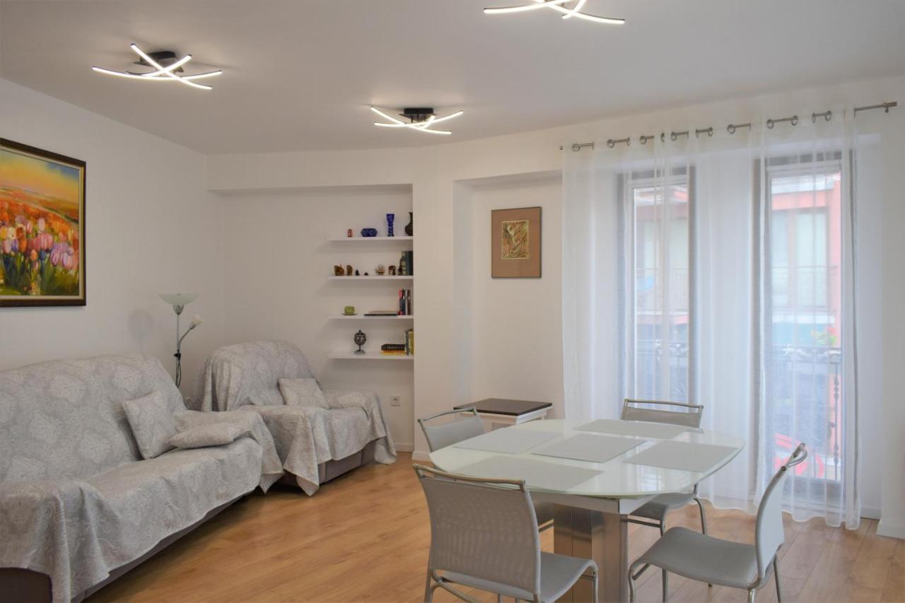 Top Center Apartment Gramophone With Private Parking Burgas Exterior photo