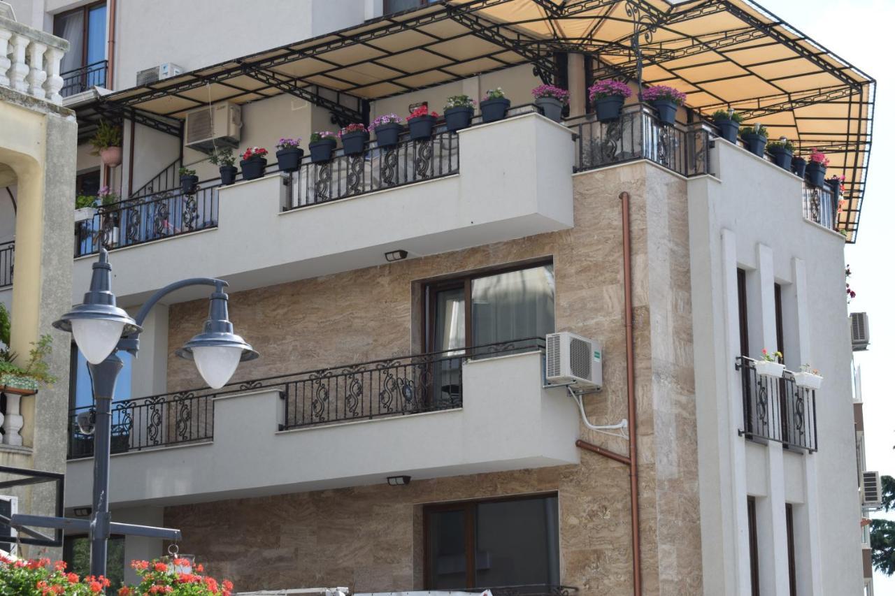 Top Center Apartment Gramophone With Private Parking Burgas Exterior photo