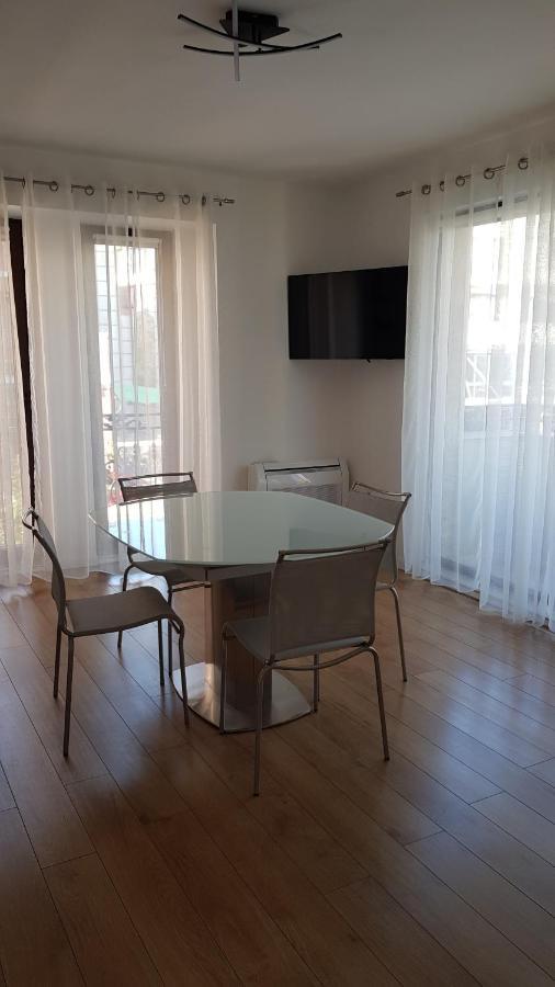 Top Center Apartment Gramophone With Private Parking Burgas Exterior photo